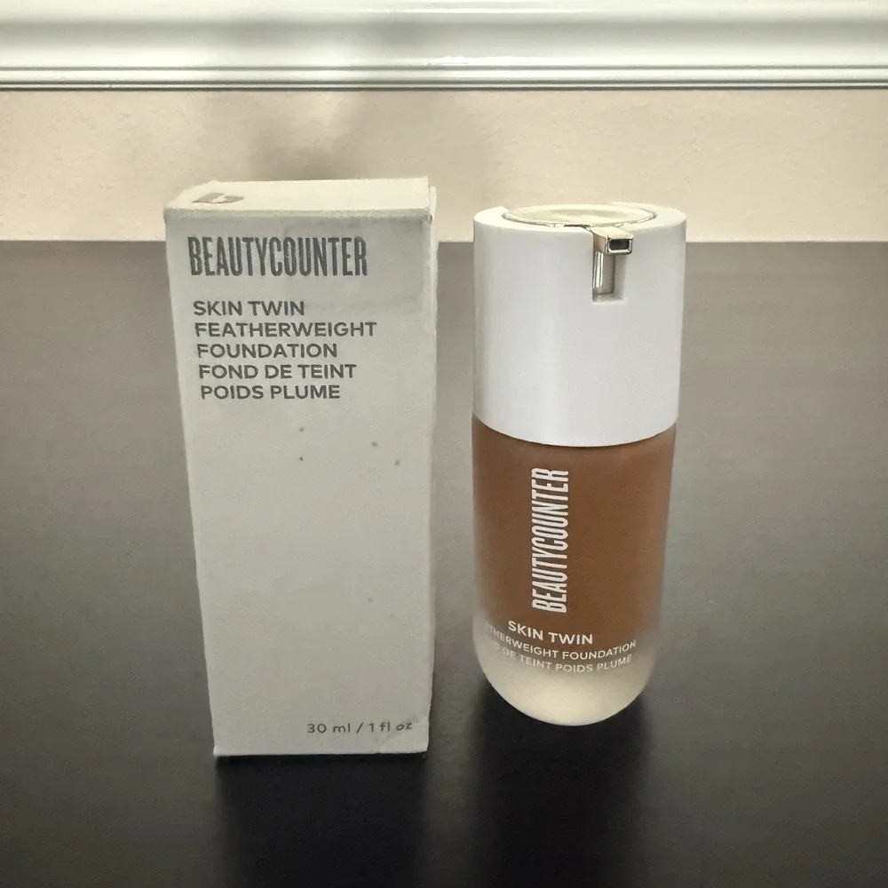 BEAUTYCOUNTER -SHADE: DARK 560- Skin Twin Featherweight Plumping Foundation-NEW!